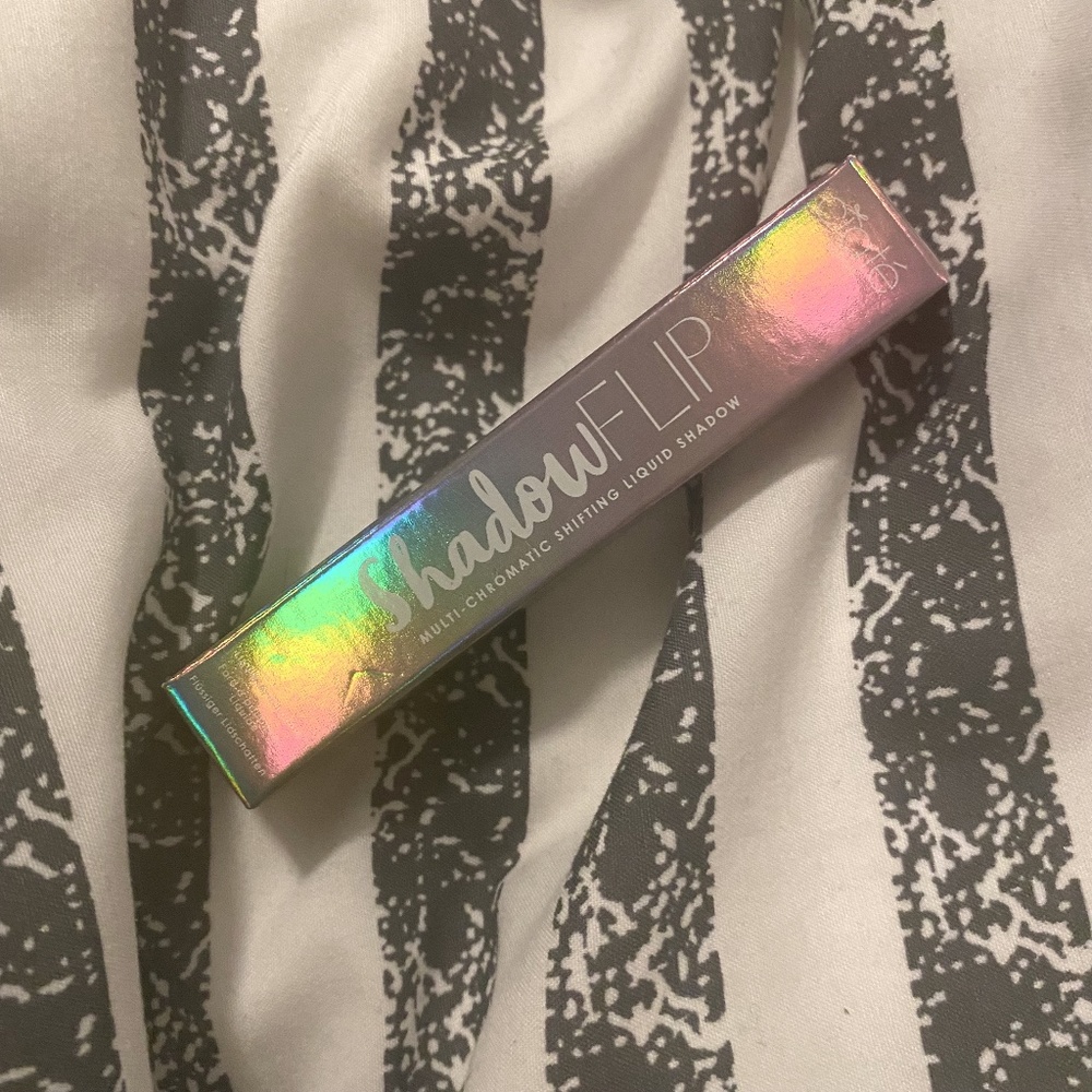 Ciate Shadow Flip Multi-Chromatic Shifting Liquid Shadow Wonder